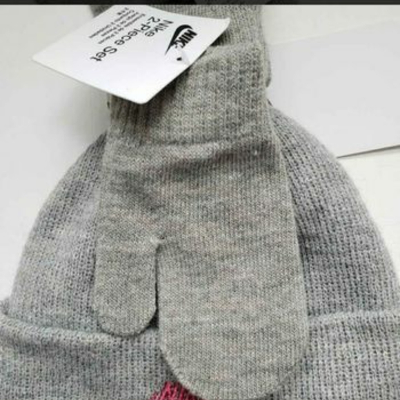 Nike NWT Toddler Girls Hat & Mitts Set - 0/S - Picture 6 of 7